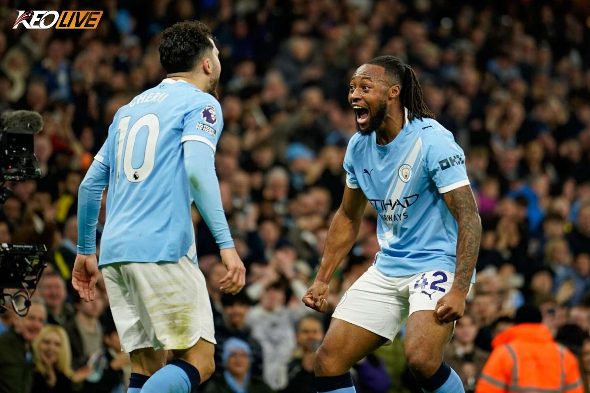 Bộ đôi Cherki và Semenyo đang luôn biết cách tìm thấy nhau trên hàng côn | Keolive