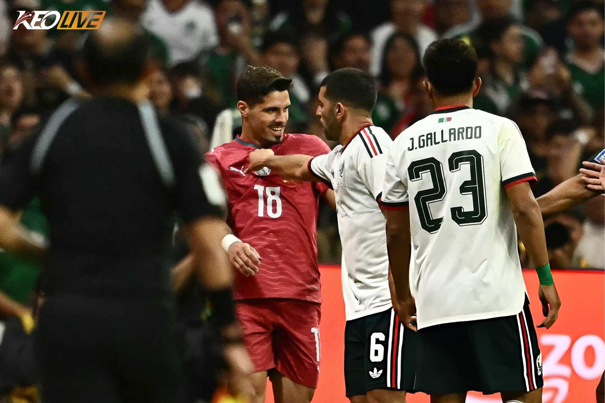 Tình huống va chạm giữa Neto và Gallardo đầu hiệp 2 là điểm nhấn duy nhất của trận đấu | Keolive