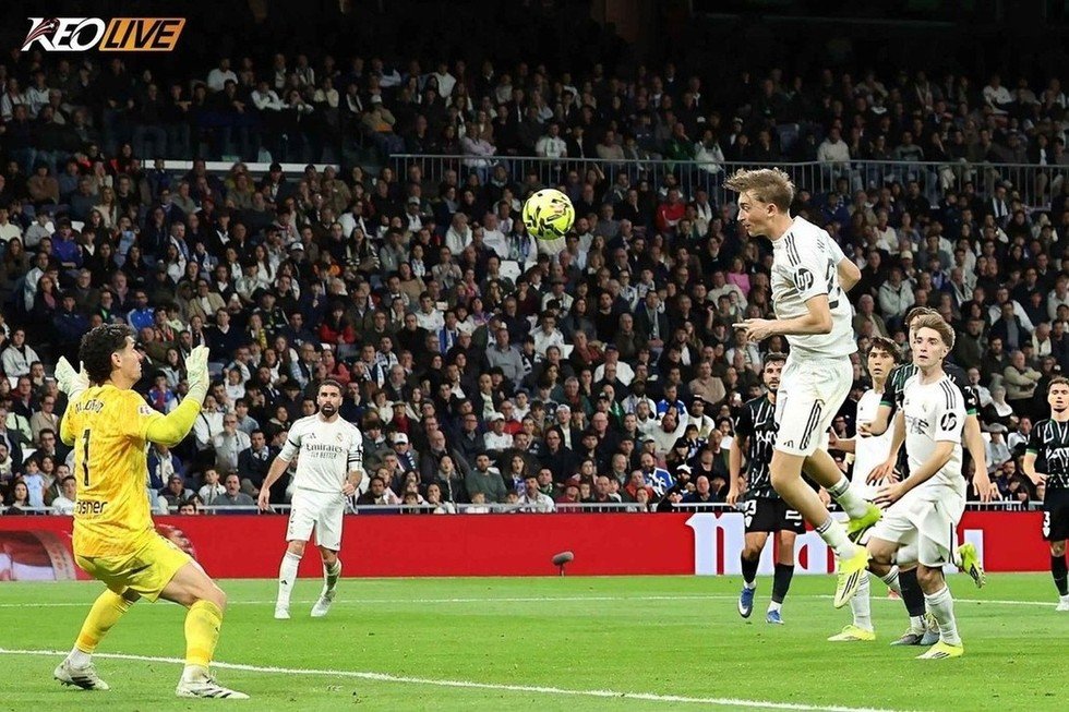 Huijsen lập công ngay sau khi trở lại đội hình xuất phát | Keolive