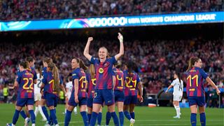 Tiếp tục "đánh tennis" với Real, Barca phô diễn sức mạnh trước bán kết