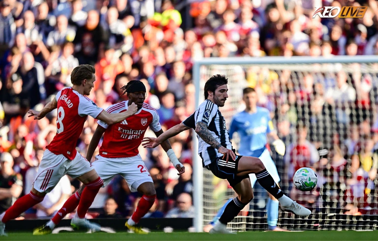 Đội khách không thể tạo ra quá nhiều nguy hiểm cho khung thành của Raya | Keolive