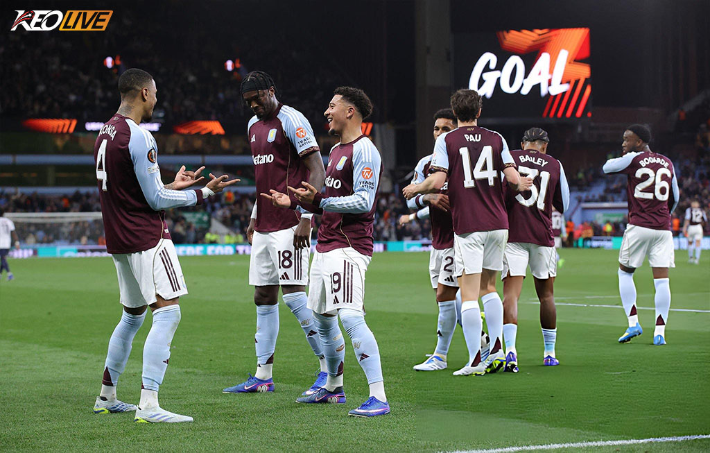 Bologna hoàn toàn bị đè bẹp tại Villa Park | Keolive