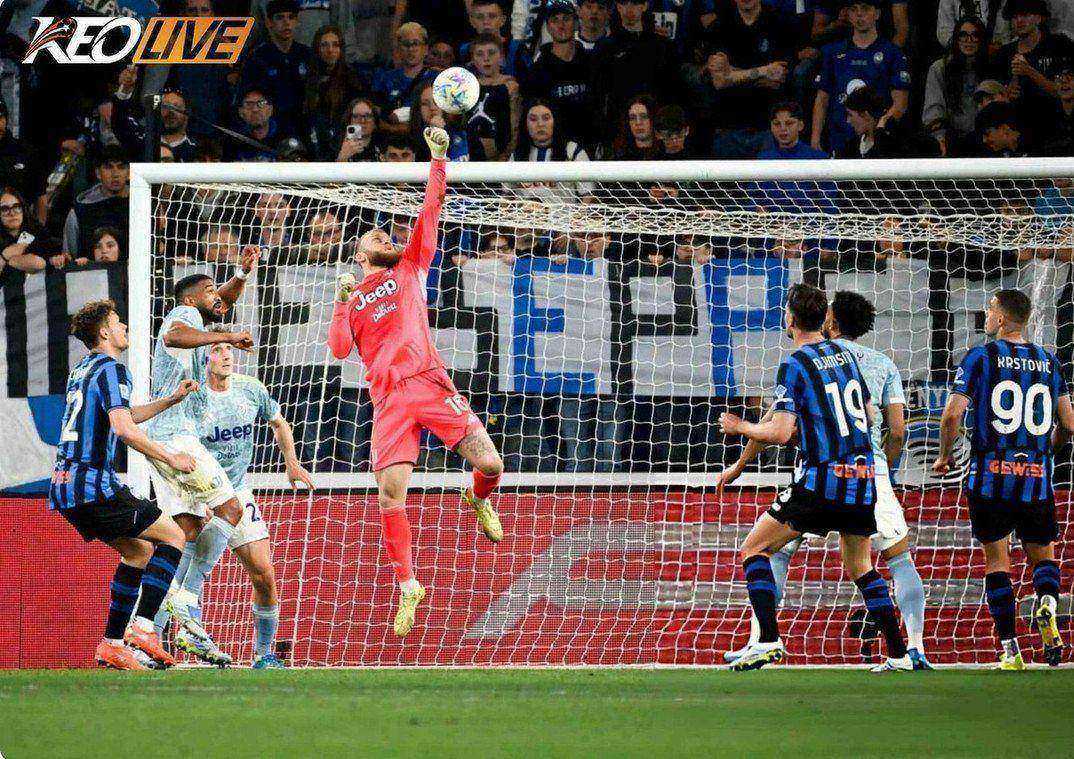 Sự chắc chắn cảu Di Gregorio giúp Juve đứng vững trong hiệp 1 | Keolive