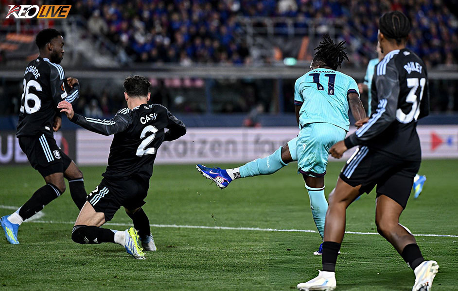 Bàn rút ngắn tỉ số của Rowe giúp Bologna chưa hoàn toàn hết hy vọng | Keolive