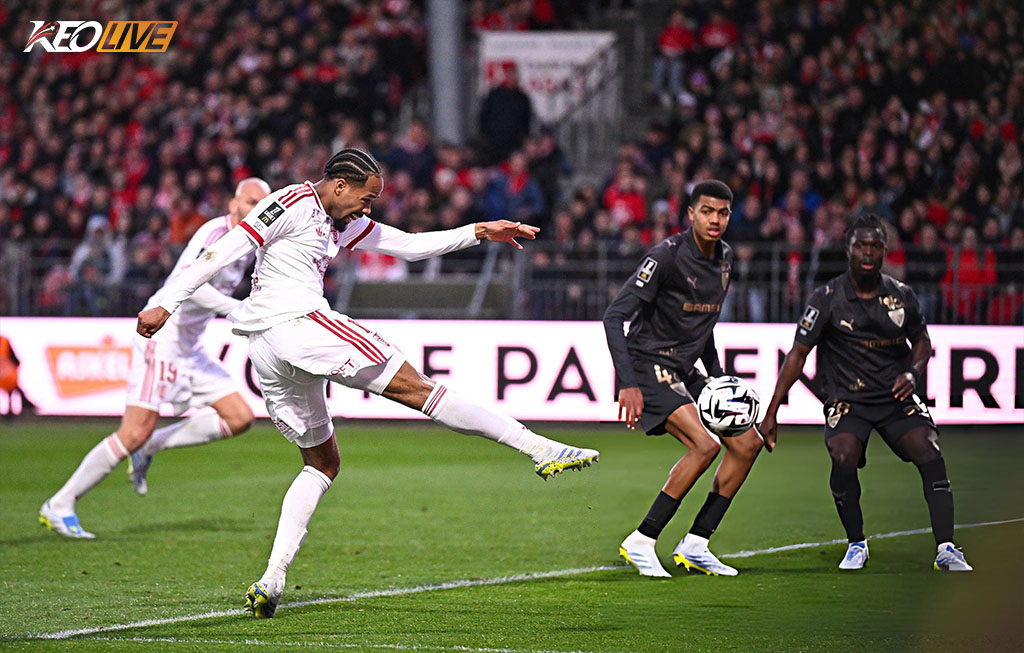 Màn rượt đuổi tỷ số hấp dẫn của Brest và Rennes | Keolive