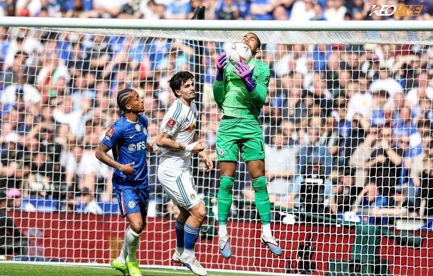 Sanchez cứu cho Chelsea một bàn thua trông thấy | Keolive