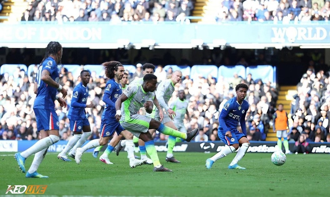 Hai bàn thắng của O'Reilly và Guehi đều đến từ những đường dọn cỗ của Cherki | Keolive