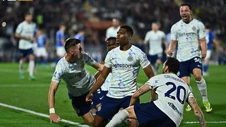 Hình ảnh cho bài Dumfries hoàn tất màn ngược dòng điên rồ trước Como, Inter tiến sát Scudetto