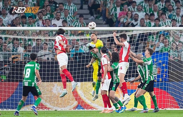 Sai lầm của Lopez khiến Betis đánh rơi mọi lợi thế | Keolive