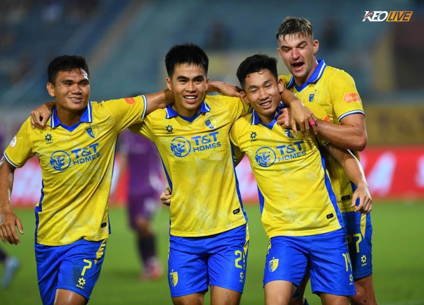 Hai Long giúp Hà Nội FC nâng cao tỷ số trận đấu | Keolive