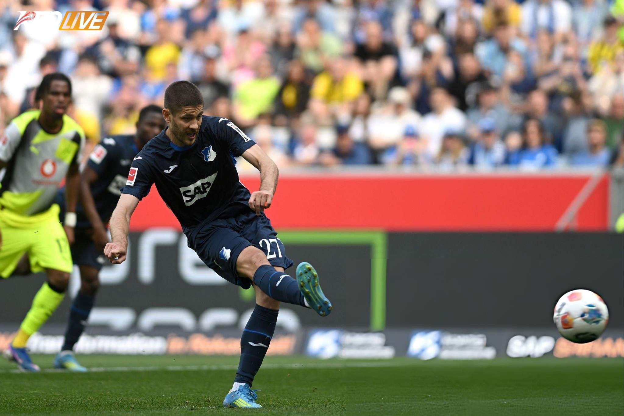 Kramaric thể hiện bản lĩnh lạnh lùng trên chấm 11m | Keolive