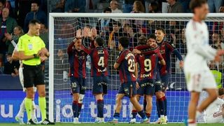 Cú đúp của Romero giúp Levante có chiến thắng quan trọng trong cuộc đua trụ hạng