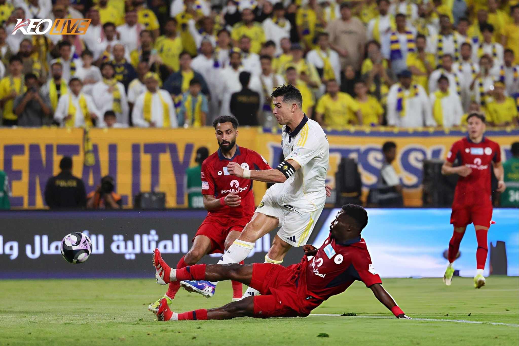Cú đúp của CR7 chấm dứt mọi nỗ lực của Damac | Keolive