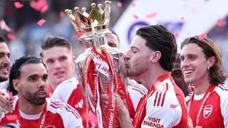Hình ảnh cho bài Arsenal hạ gục Crystal Palace, chính thức nâng cao cúp vô địch Ngoại hạng Anh