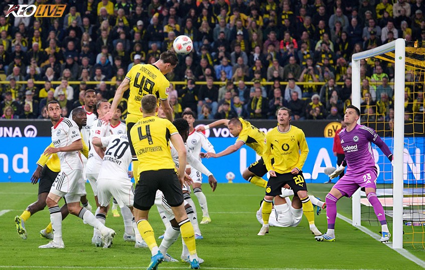 Dortmund lội ngược dòng ngay trong hiệp 1 | Keolive