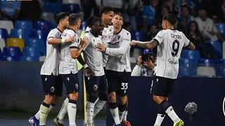 Hình ảnh cho bài Napoli ngã ngựa trước Bologna trên sân nhà, vị trí thứ hai đang lung lay