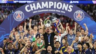 Hình ảnh cho bài PSG bảo vệ thành công chức vô địch, Arsenal gục ngã trên chấm luân lưu