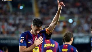 Lewandowski ghi bàn trong ngày chia tay Barcelona 