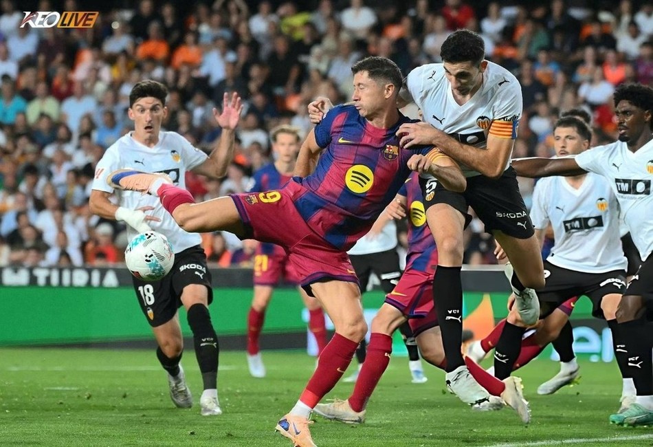 Lewandowski vẫn còn đó bản năng của một sát thủ vòng cấm | Keolive