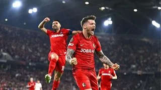 Hình ảnh cho bài Tận dụng lợi thế hơn người, Freiburg lội ngược dòng vào chung kết Europa League