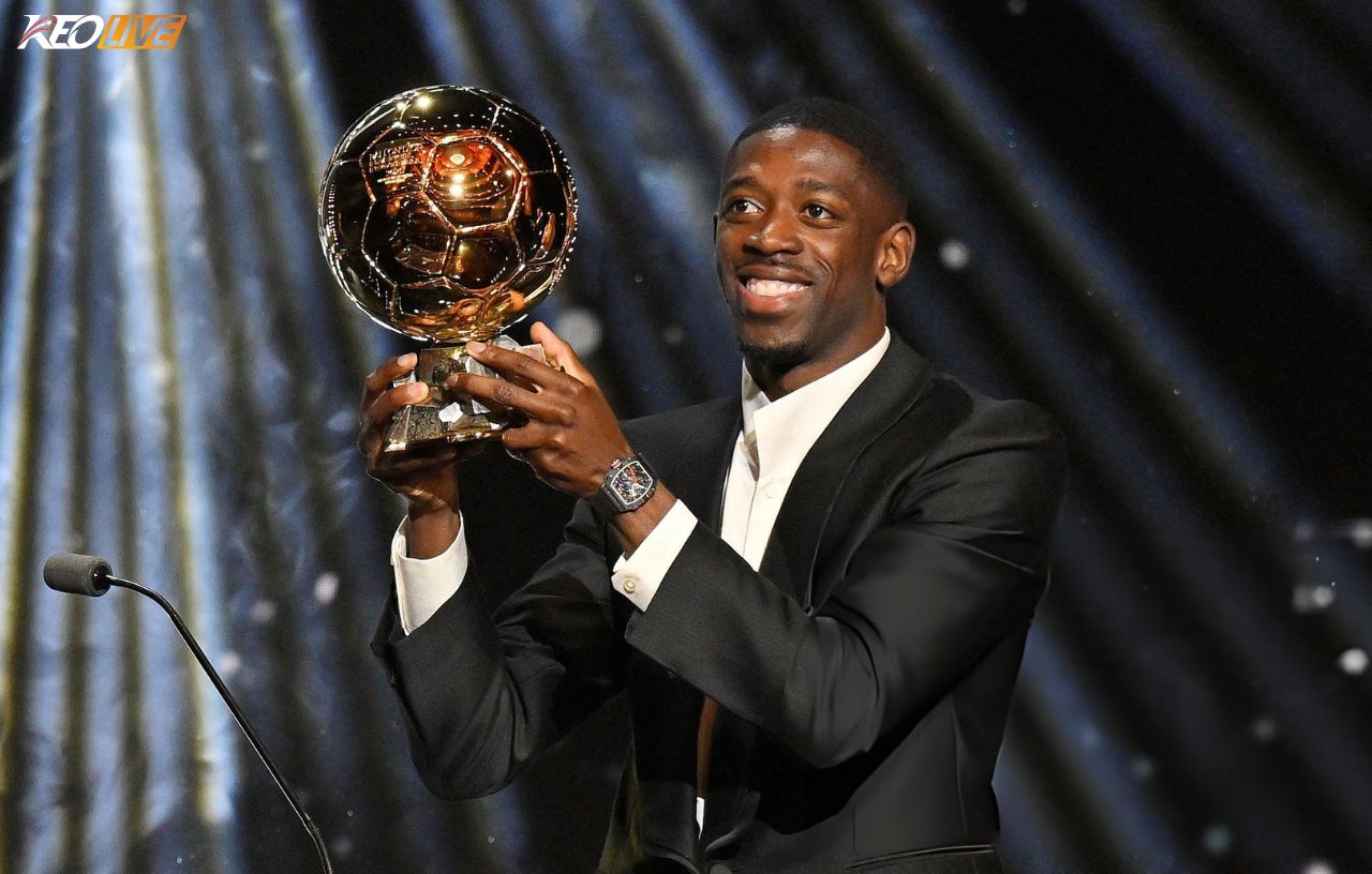 hoảnh khắc Ousmane Dembélé vinh dự nhận Quả bóng vàng năm ngoái | Keolive