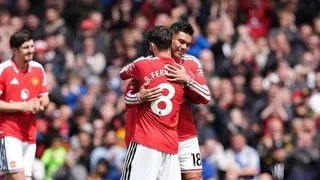 Hình ảnh cho bài Fernandes đi vào lịch sử Premier League, Casemiro chia tay Old Trafford