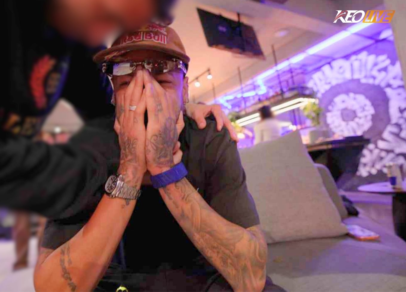 Neymar bật khóc nức nở  | Keolive