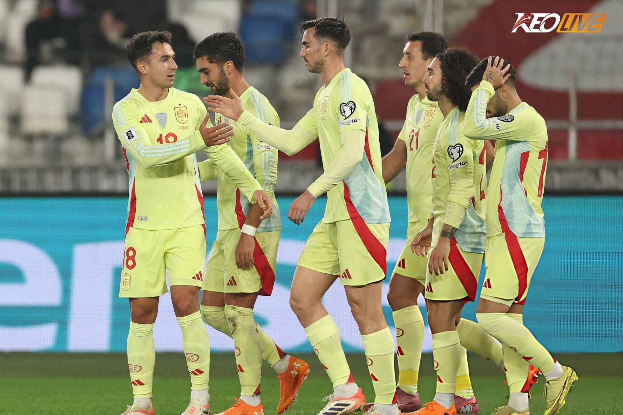 Hàng tiền vệ vẫn luôn là điểm mạnh nhất của La Roja | Keolive