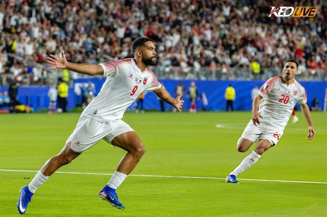 Olwan trở thành cầu thủ Jordan đầu tiên ghi bàn tại World Cup | Keolive