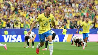 Hình ảnh cho bài Martinelli tỏa sáng phút 95, Selecao ngược dòng nghẹt thở trước Nhật Bản