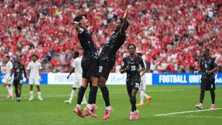 Hình ảnh cho bài Jonathan David lập hat-trick, chủ nhà Canada giành chiến thắng đầu tiên tại World Cup
