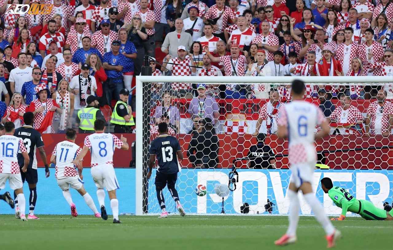 Bàn thắng của Budimir mở ra cơ hội đi tiếp cho Croatia | Keolive