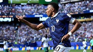 Hình ảnh cho bài Mbappé bùng nổ, Les Bleus đòi nợ thành công trước Senegal