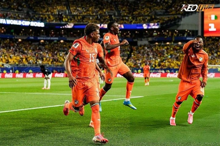 Mô tả hình ảnh cho bài viết Bờ Biển Ngà có ba điểm nghẹt thở trước Ecuador nhờ bàn thắng phút 90 của Amad