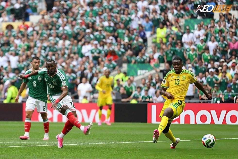 Quinones trở thành cầu thủ đầu tiên ghi bàn tại World Cup 2026 | Keolive