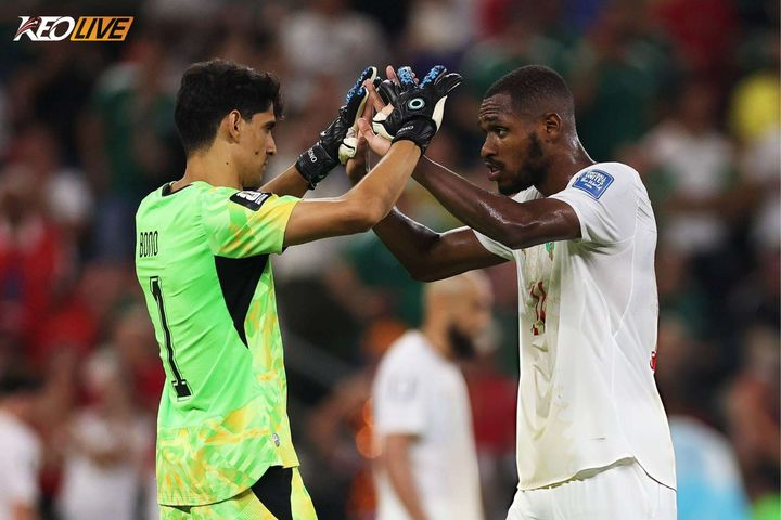 Mô tả hình ảnh cho bài viết  Bounou hóa người hùng, Hà Lan một lần nữa cay đắng rời World Cup trên chấm luân lưu