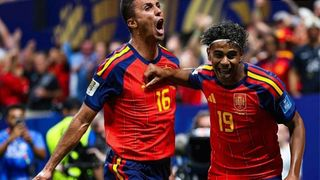 Hình ảnh cho bài Đè bẹp Ả rập Saudi, La Roja trở về đúng quỹ đạo
