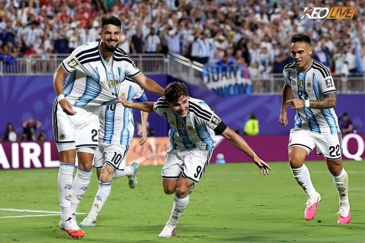 Mô tả hình ảnh cho bài viết Siêu phẩm của Alvarez đưa Argentina vào bán kết