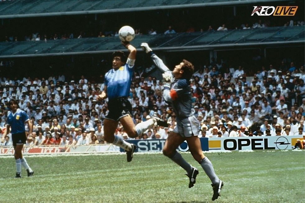 Pha bóng nổi tiếng của Maradona | Keolive