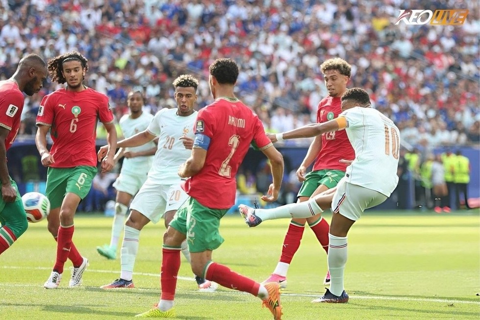 Cú cứa lòng quá khó để cản phá của Mbappé | Keolive