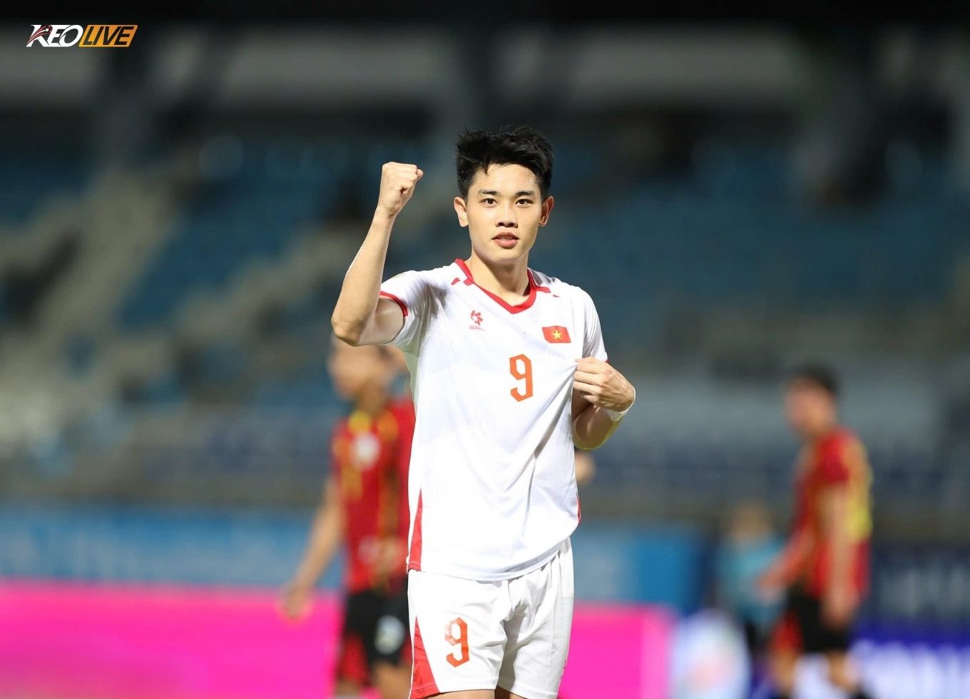 Đình Bắc lập hat-trick tạo thành tích mới | Keolive