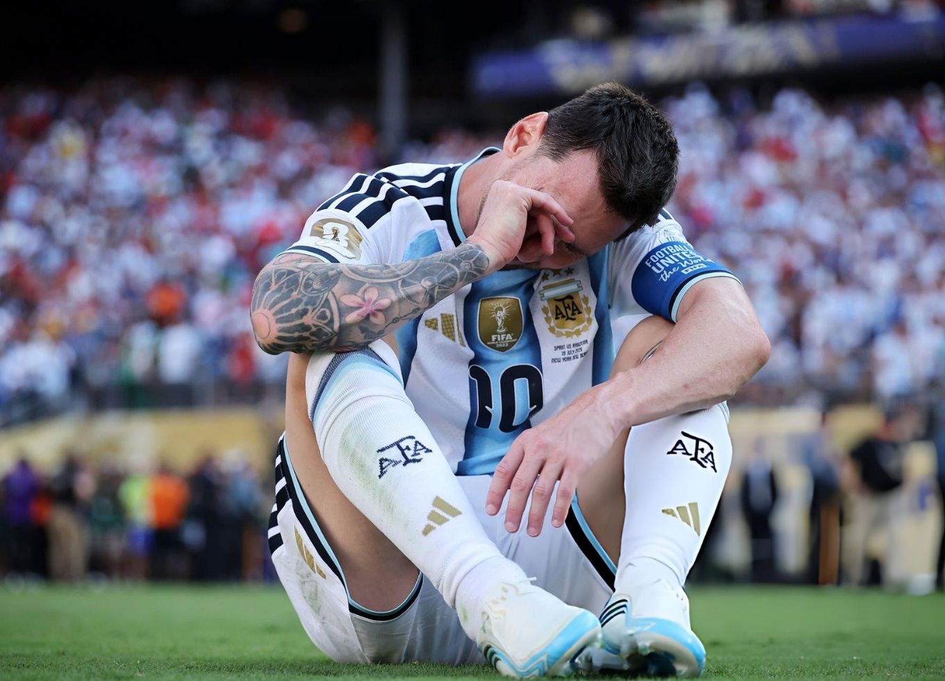 Messi đã gục ngã khi tiếng còi mãn cuộc trận chung kết vang lên | Keolive
