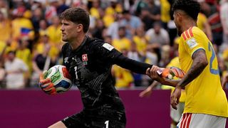 Hình ảnh cho bài Kobel hóa người hùng, Thụy Sĩ lần đầu vào tứ kết World Cup sau 72 năm