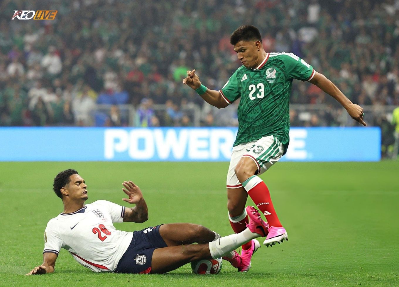 Mexico gặp nhiều khó khăn khi đối đầu với Anh | Keolive