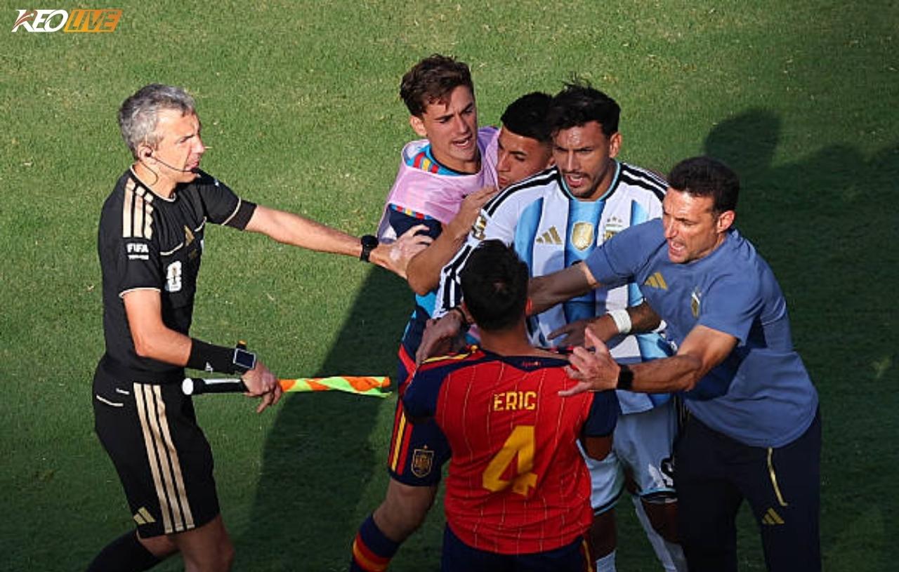 Va chạm sau trận chung kết World Cup khiến Argentina gặp rắc rối | Keolive
