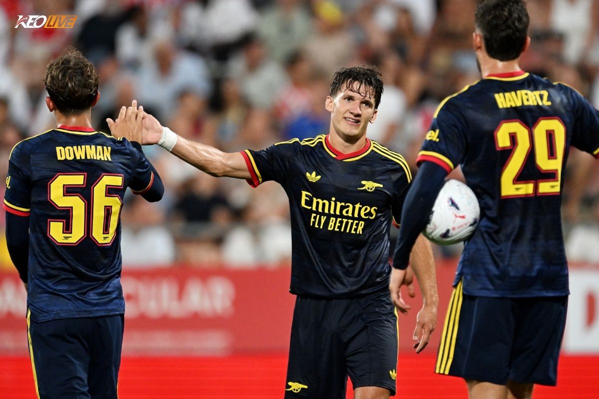 Tzolis đã dừng chân tại nhiều CLB trước khi đến với Arsenal | Keolive