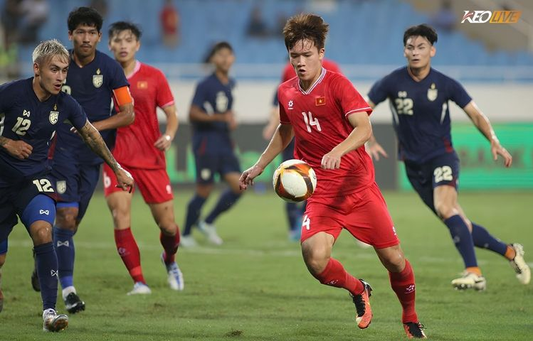 Mô tả hình ảnh cho bài viết Kim Sang-sik nói rõ lý do Hoàng Đức rời sân sớm
