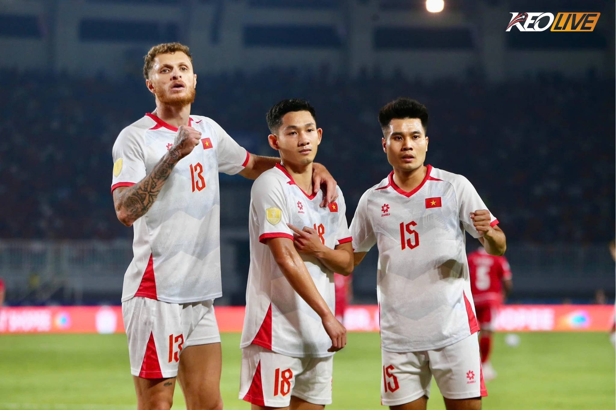 Hai Long nhân đôi cách biệt cho Việt Nam | Keolive