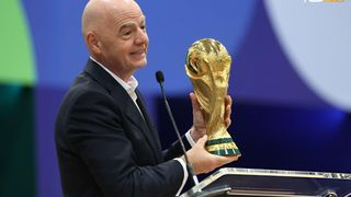 Hình ảnh cho bài Kế hoạch World Cup thất bại, liệu Infantino có mất ghế Chủ tịch FIFA?