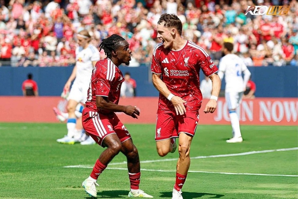 Liverpool thi đấu trên cơ trong hiệp 1 | Keolive